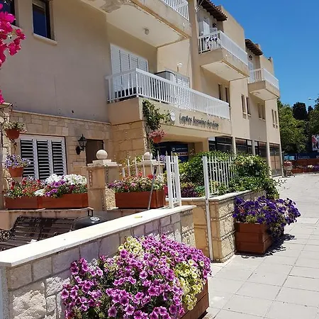 Jasmin Gardens