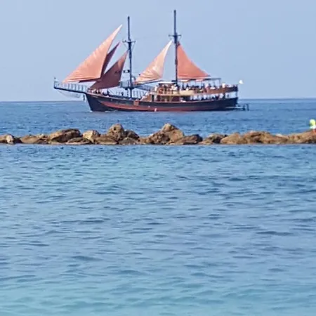 Jasmin Gardens Apartment *